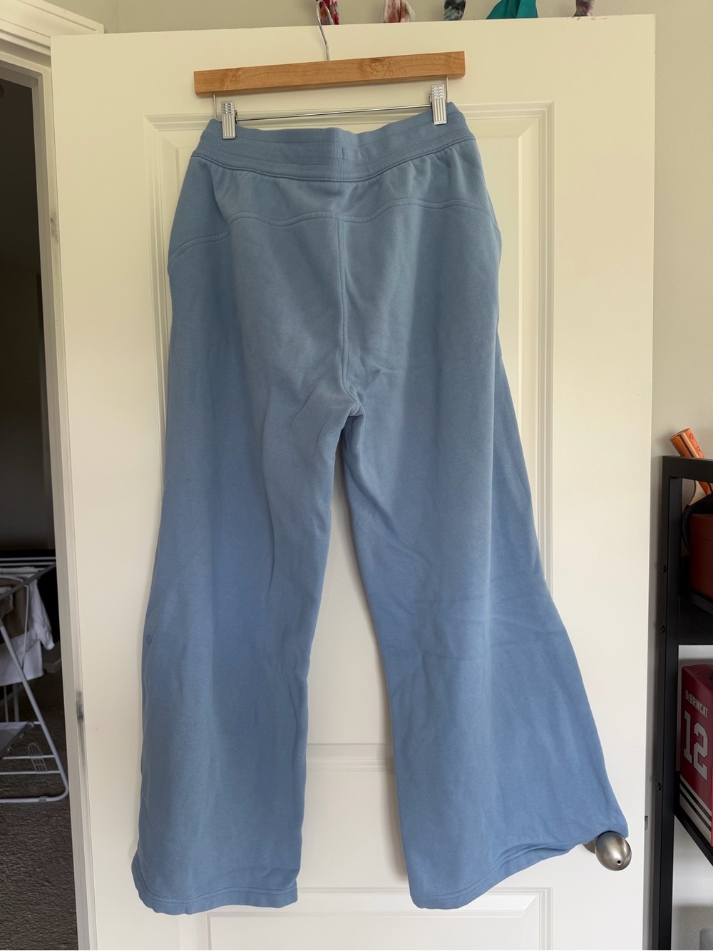 Lululemon Scuba Mid-Rise Wide-Leg Pant *Regular
Blue Willow - Picture 9 of 11